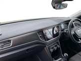 Volkswagen T-Roc Image 2