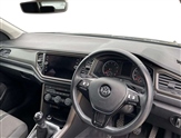 Volkswagen T-Roc Image 6