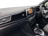 Volkswagen T-Roc Image 2