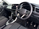 Volkswagen T-Roc Image 6