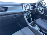 Volkswagen T-Roc Image 2