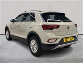 Volkswagen T-Roc Image 2