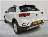 Volkswagen T-Roc Image 2