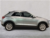 Volkswagen T-Roc Image 3