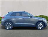 Volkswagen T-Roc Image 3
