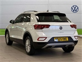 Volkswagen T-Roc Image 2