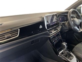 Volkswagen T-Roc Image 2