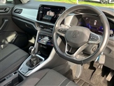 Volkswagen T-Roc Image 6