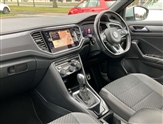 Volkswagen T-Roc Image 2