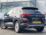 Volkswagen T-Roc Image 3