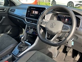 Volkswagen T-Roc Image 6