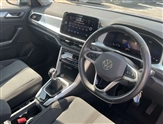 Volkswagen T-Roc Image 6