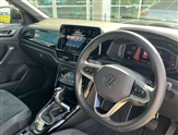 Volkswagen T-Roc Image 6