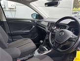 Volkswagen T-Roc Image 6