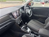 Volkswagen T-Roc Image 2