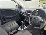 Volkswagen T-Roc Image 6