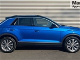 Volkswagen T-Roc Image 2