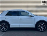 Volkswagen T-Roc Image 2