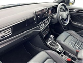 Volkswagen T-Roc Image 2