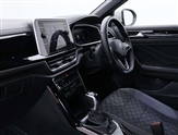 Volkswagen T-Roc Image 2