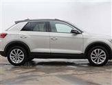 Volkswagen T-Roc Image 4