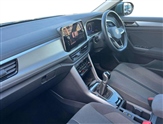 Volkswagen T-Roc Image 2