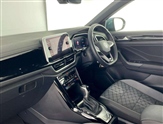 Volkswagen T-Roc Image 2