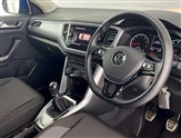 Volkswagen T-Roc Image 6