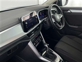 Volkswagen T-Roc Image 2