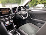 Volkswagen T-Roc Image 2