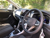 Volkswagen T-Roc Image 6