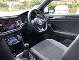 Volkswagen T-Roc Image 2