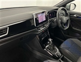Volkswagen T-Roc Image 2