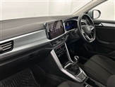Volkswagen T-Roc Image 2