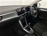 Volkswagen T-Roc Image 2