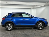 Volkswagen T-Roc Image 4