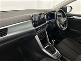 Volkswagen T-Roc Image 2