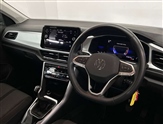 Volkswagen T-Roc Image 6