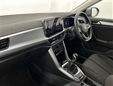 Volkswagen T-Roc Image 2