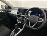 Volkswagen T-Roc Image 6