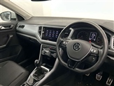 Volkswagen T-Roc Image 6