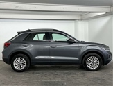 Volkswagen T-Roc Image 4