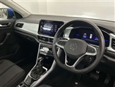Volkswagen T-Roc Image 6