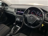 Volkswagen T-Roc Image 6