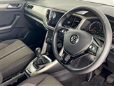 Volkswagen T-Roc Image 6