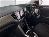 Volkswagen T-Roc Image 2