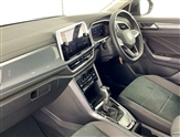 Volkswagen T-Roc Image 2