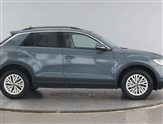 Volkswagen T-Roc Image 4