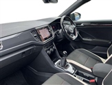 Volkswagen T-Roc Image 2