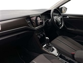 Volkswagen T-Roc Image 2